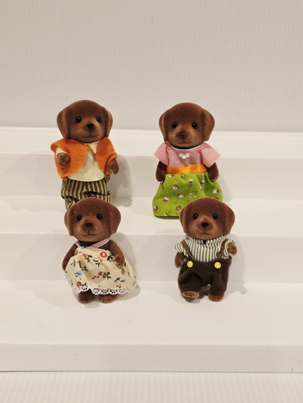 Sylvanian Families Calico Critters Chocolate Labrador Family Figure Set